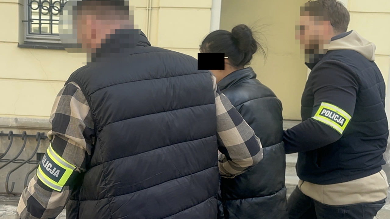 Zdecydowane działania służb w Wólce Kosowskiej – blisko 400 policjantów w akcji przeciwko przestępczości ekonomicznej